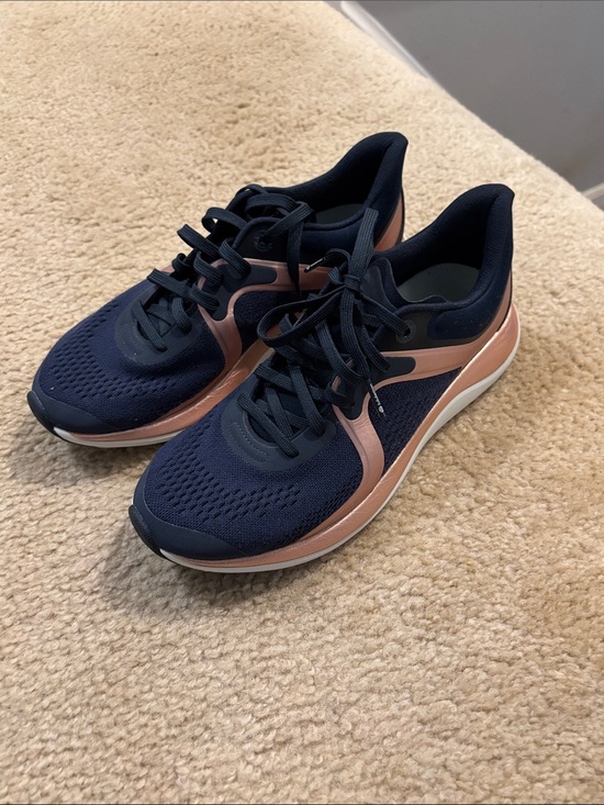 lululemon athletica Shoes - Lululemon Chargefeel Low women's